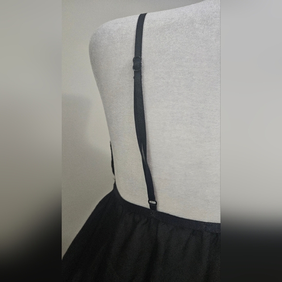 LINEA DONATELLA Cut Out Elegant Black Lace Babydoll Lingerie. Size Medium - Picture 7 of 7